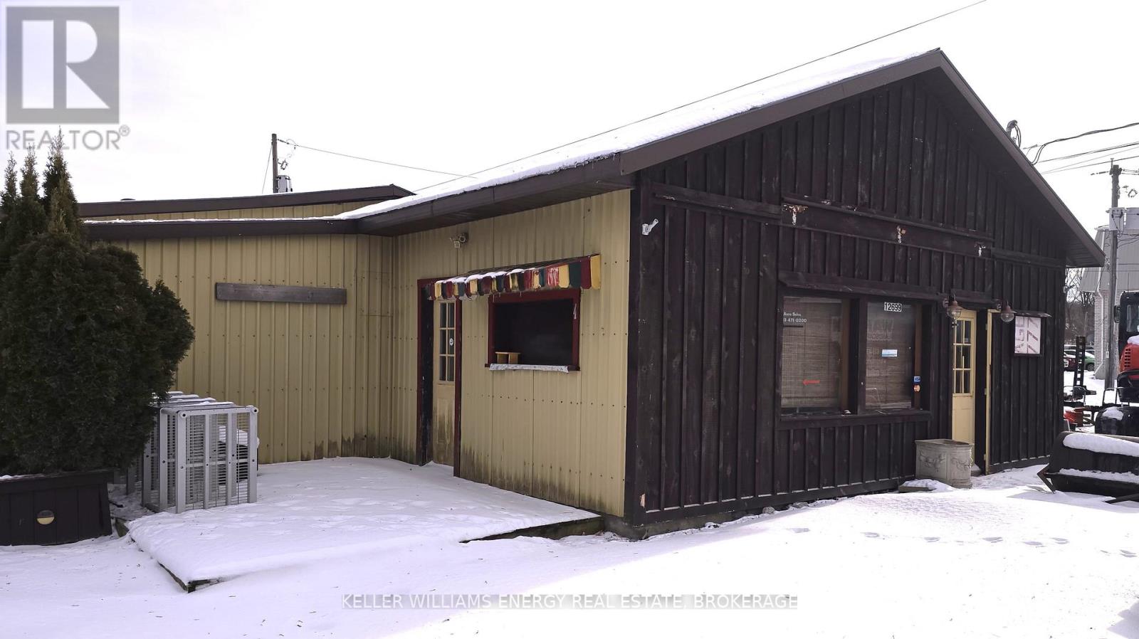 12699 Loyalist Parkway Property Photo 4