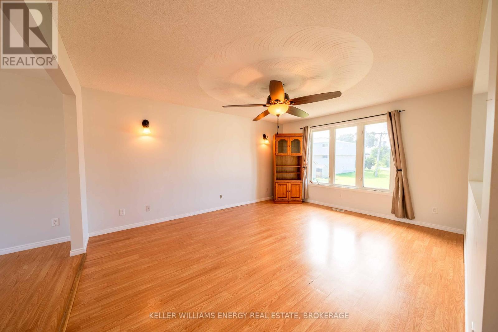 12699 Loyalist Parkway Property Photo 13