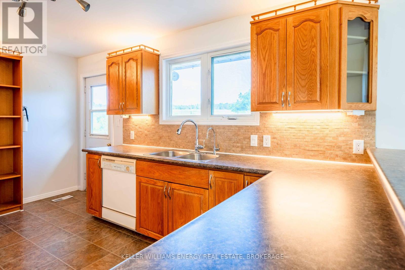 12699 Loyalist Parkway Property Photo 21