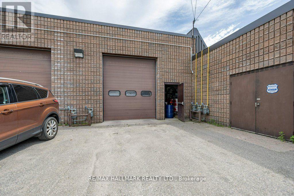7 - 191 Booth Road Property Photo 11