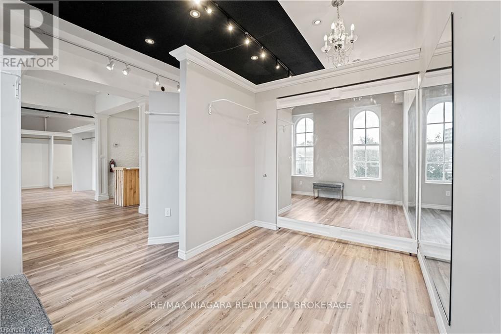 Upper - 15 Welland Avenue Property Photo 9