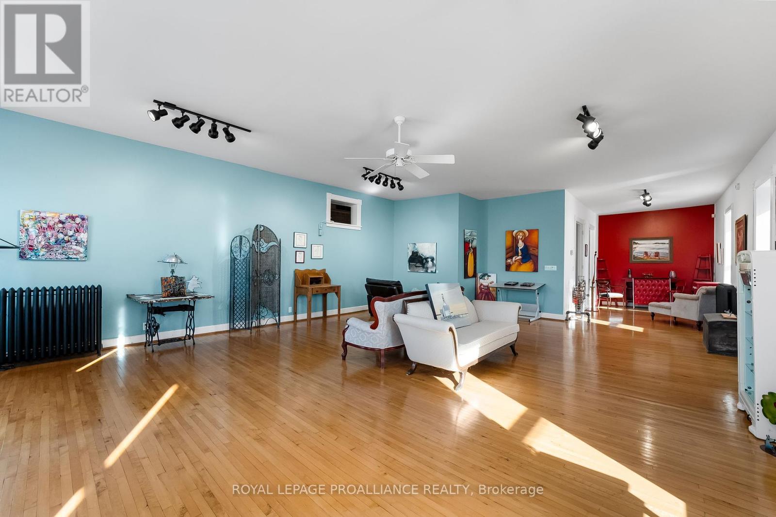 345 Victoria Street N Property Photo 16