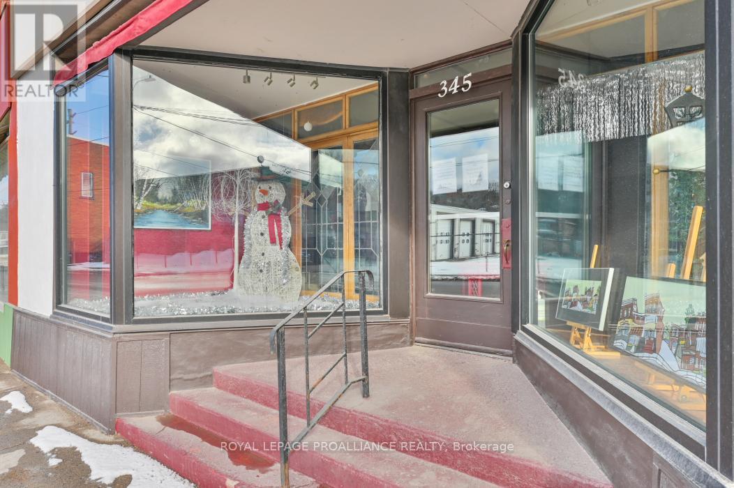 345 Victoria Street N Property Photo 34