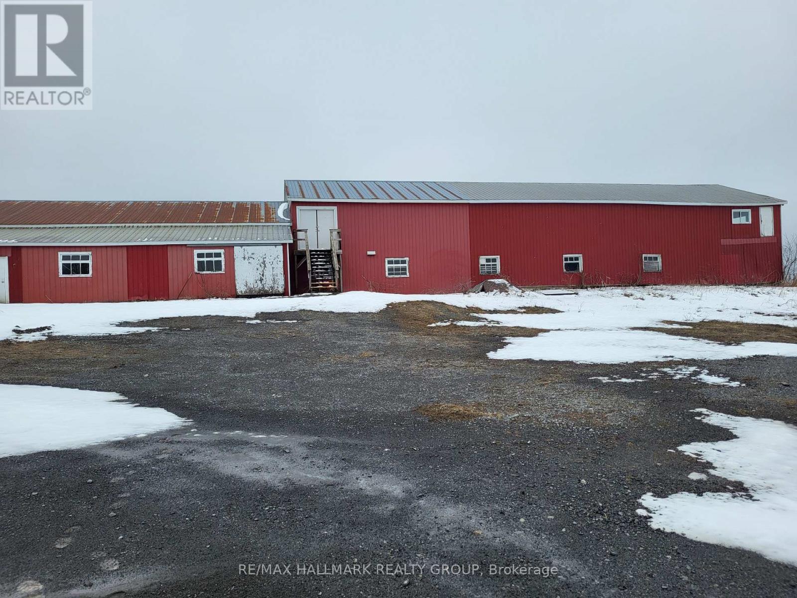 6786 Fourth Line Road Property Photo 3