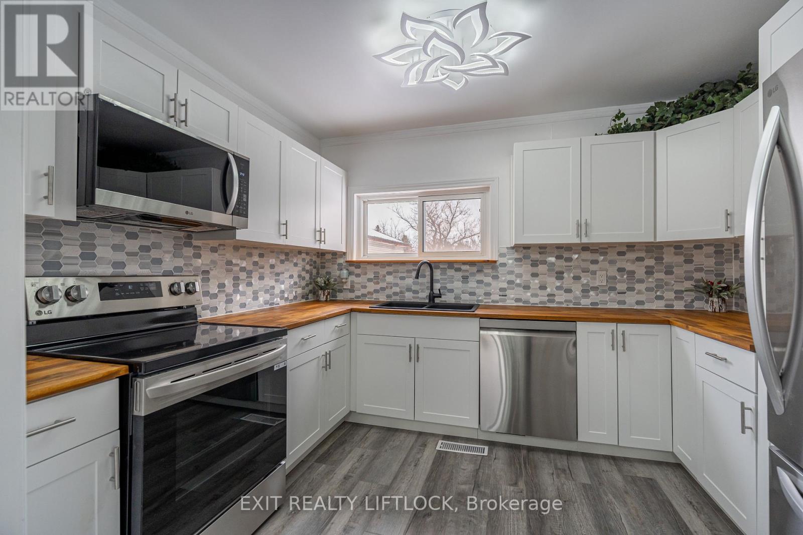 1301 County Rd 28 Property Photo 6