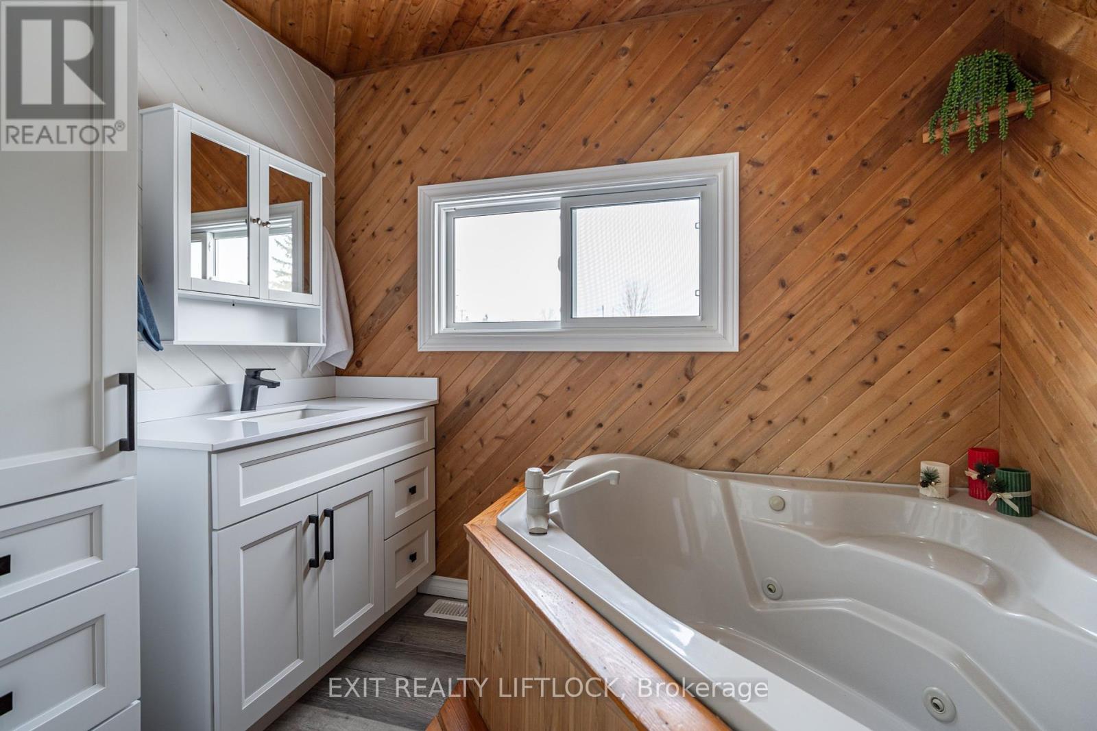 1301 County Rd 28 Property Photo 14