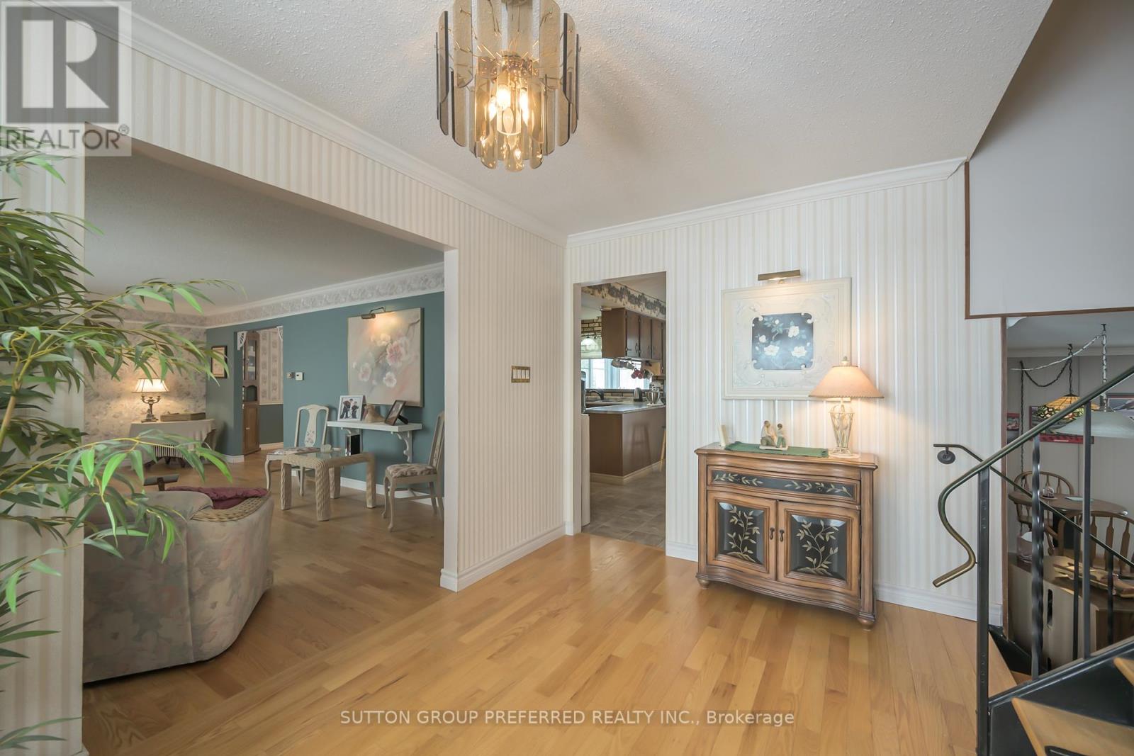 6186 Egremont Drive Property Photo 7