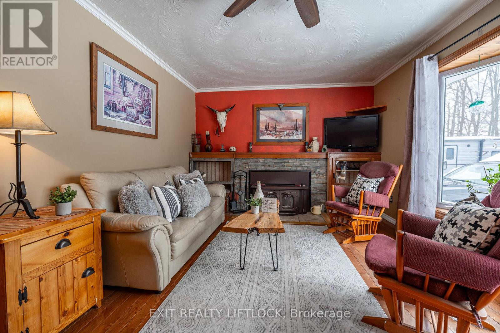 1639 Baseline Road Property Photo 4