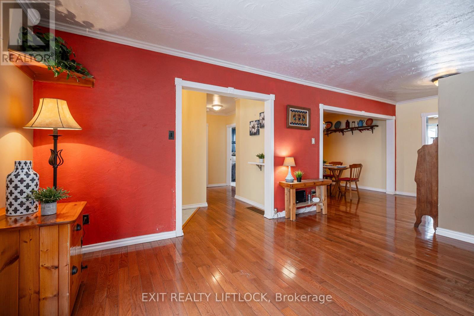 1639 Baseline Road Property Photo 5