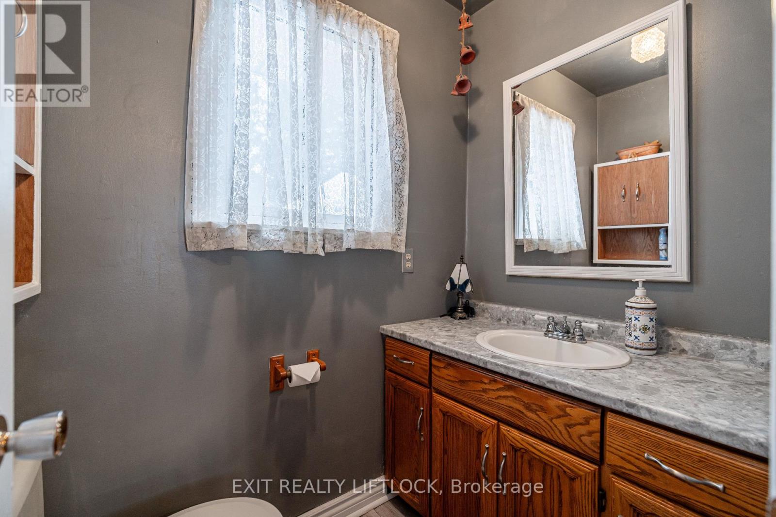1639 Baseline Road Property Photo 14