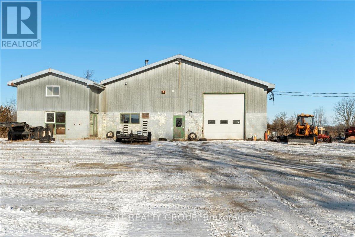 446 Hamilton Road Property Photo 1