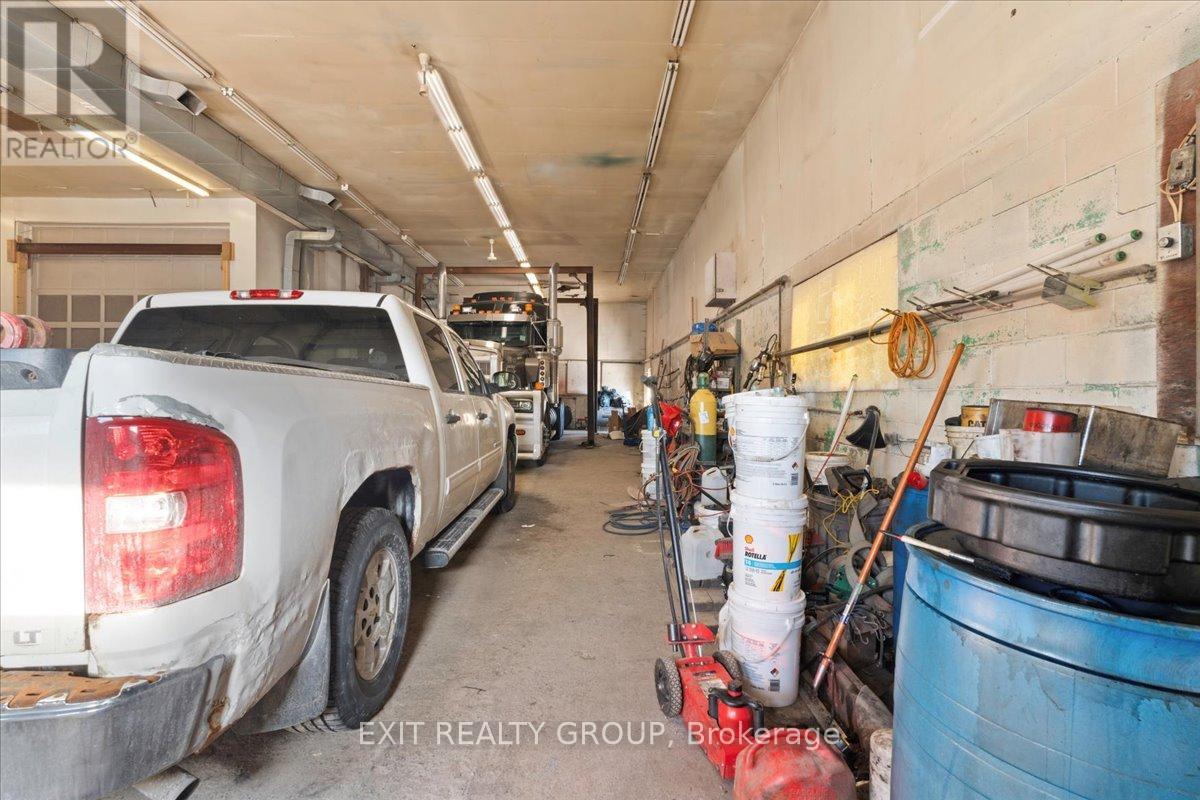 446 Hamilton Road Property Photo 6