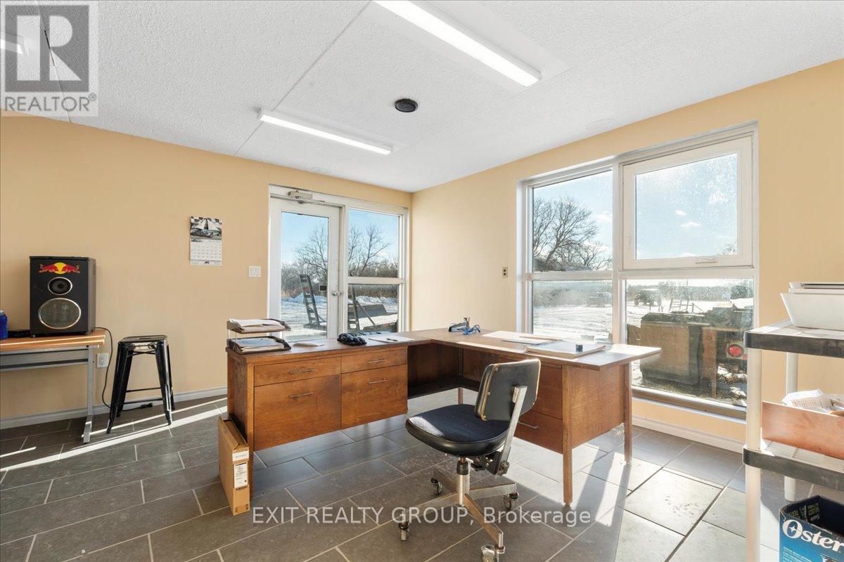 446 Hamilton Road Property Photo 11