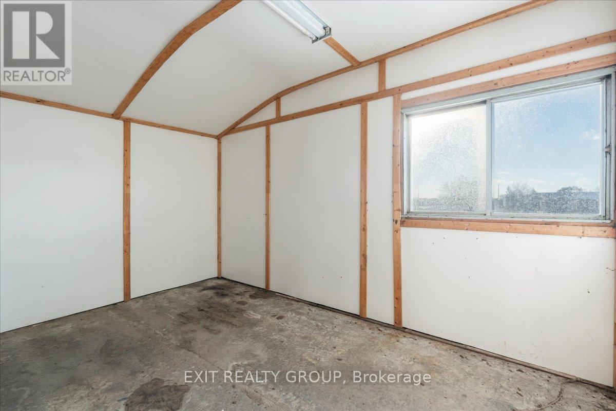 446 Hamilton Road Property Photo 17