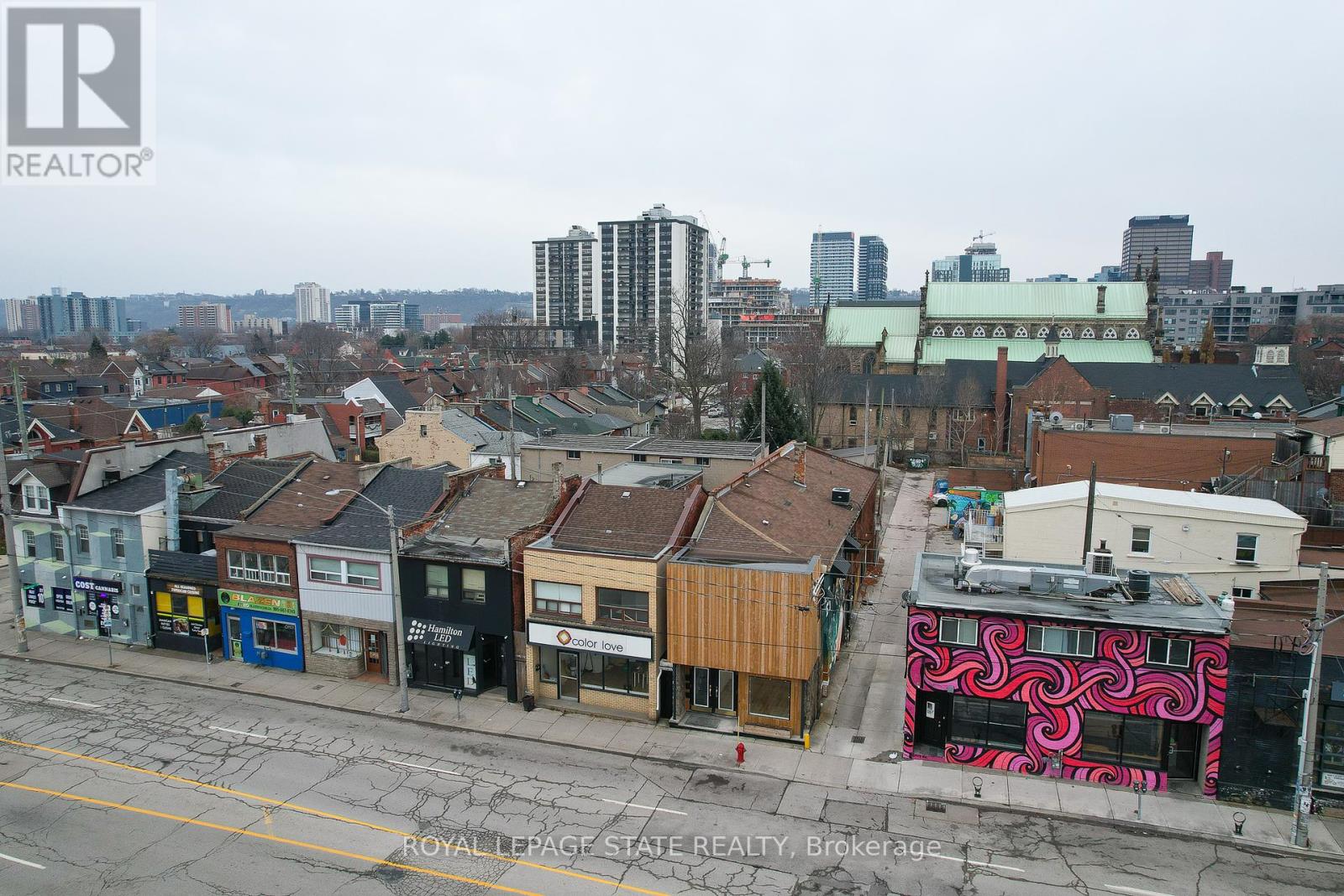 18 Barton Street E Property Photo 7
