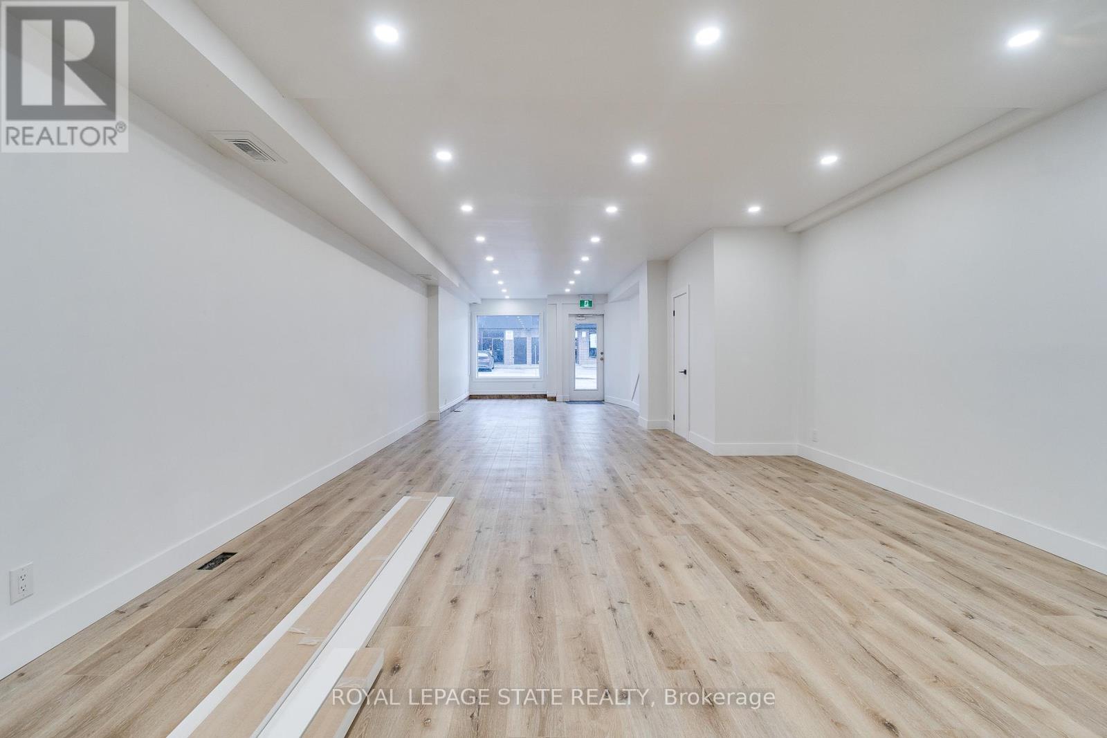 18 Barton Street E Property Photo 21