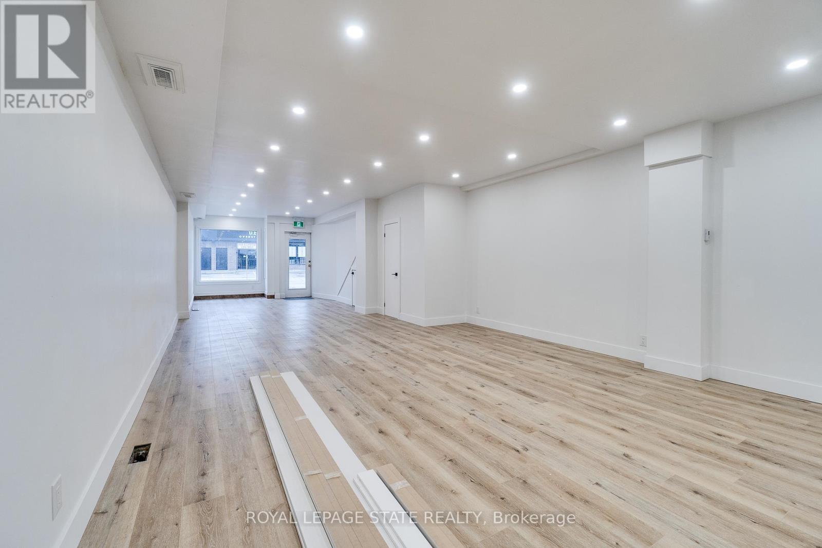 18 Barton Street E Property Photo 22
