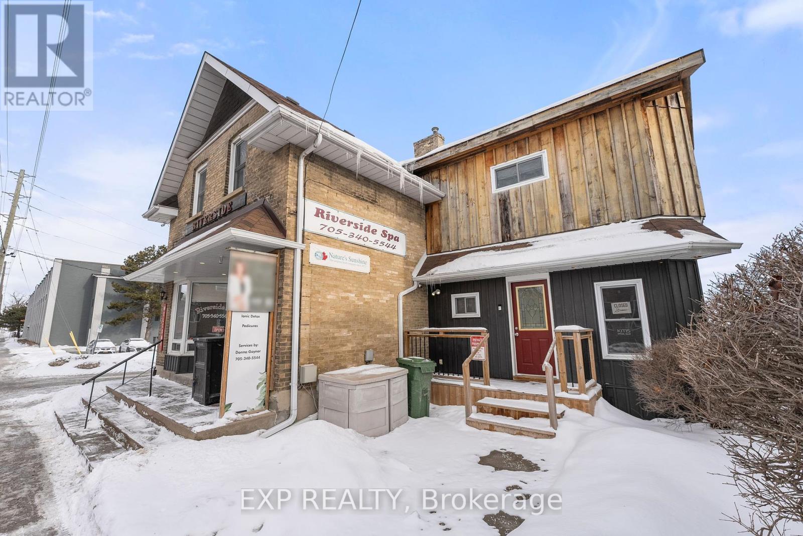 104 William Street N Property Photo 2