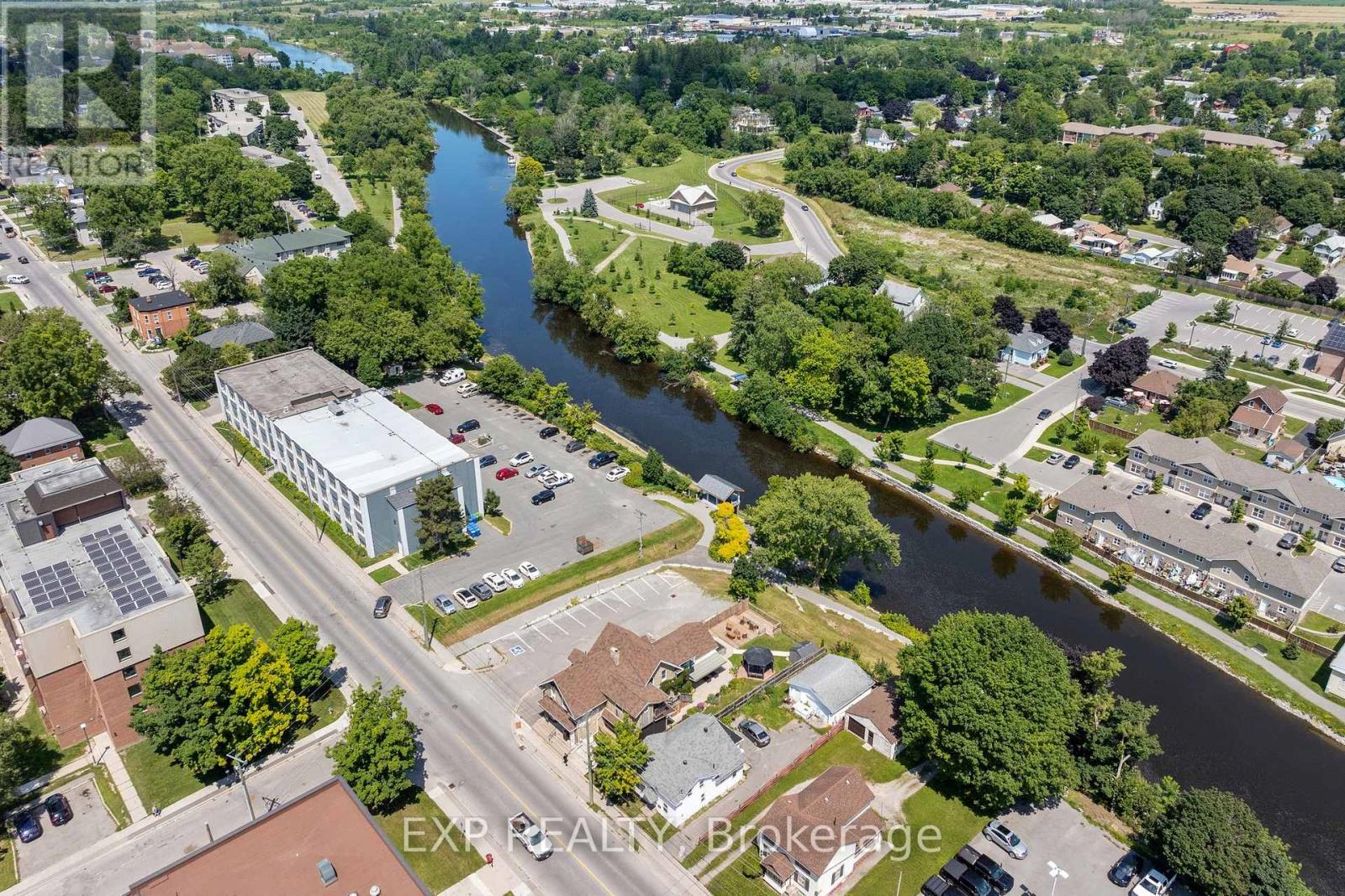 104 William Street N Property Photo 9