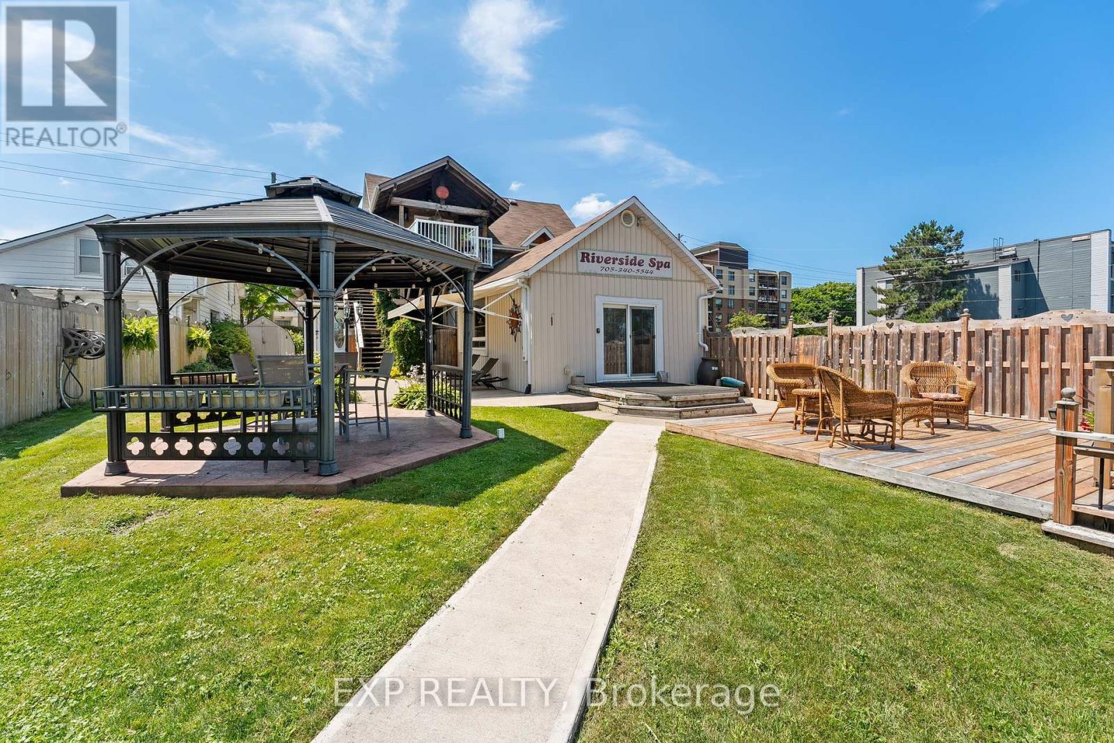 104 William Street N Property Photo 11