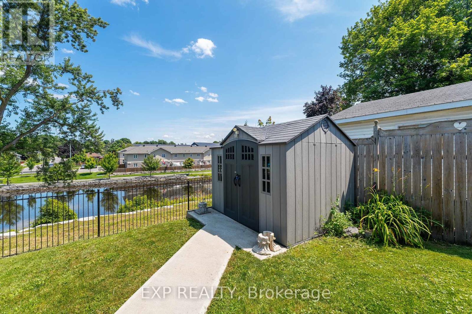 104 William Street N Property Photo 12
