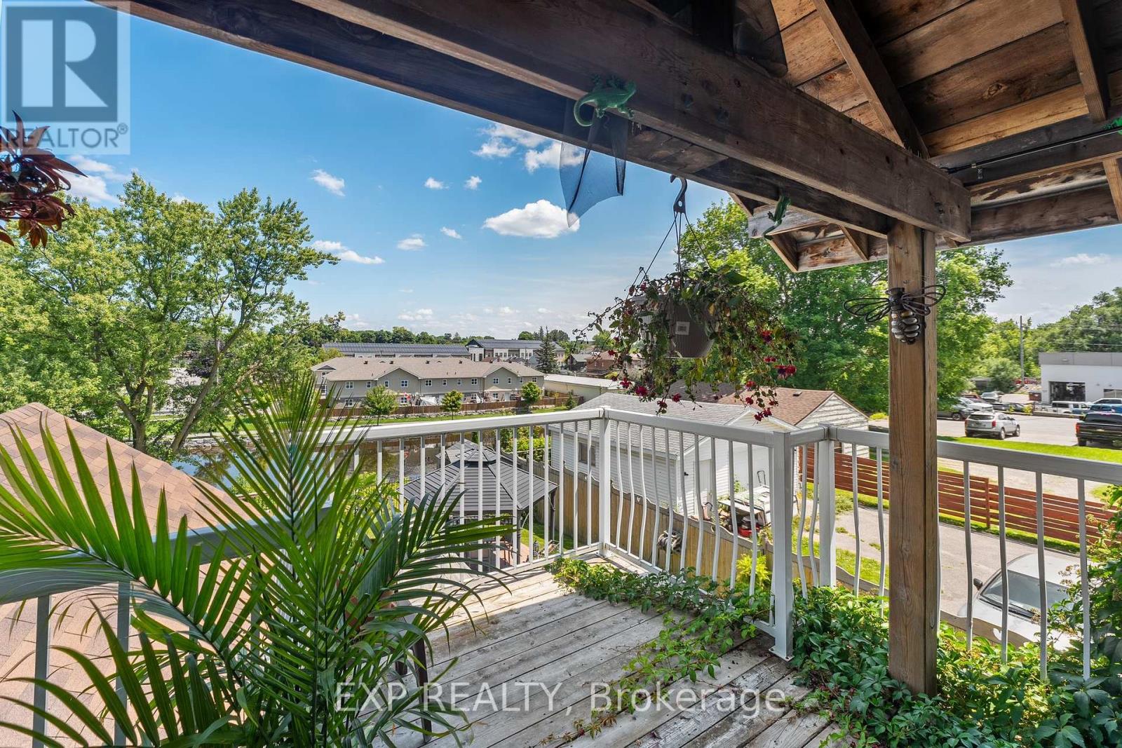 104 William Street N Property Photo 15