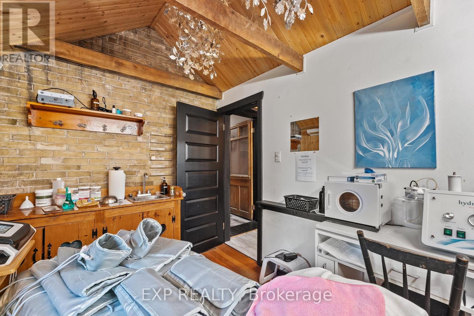 104 William Street N Property Photo 19