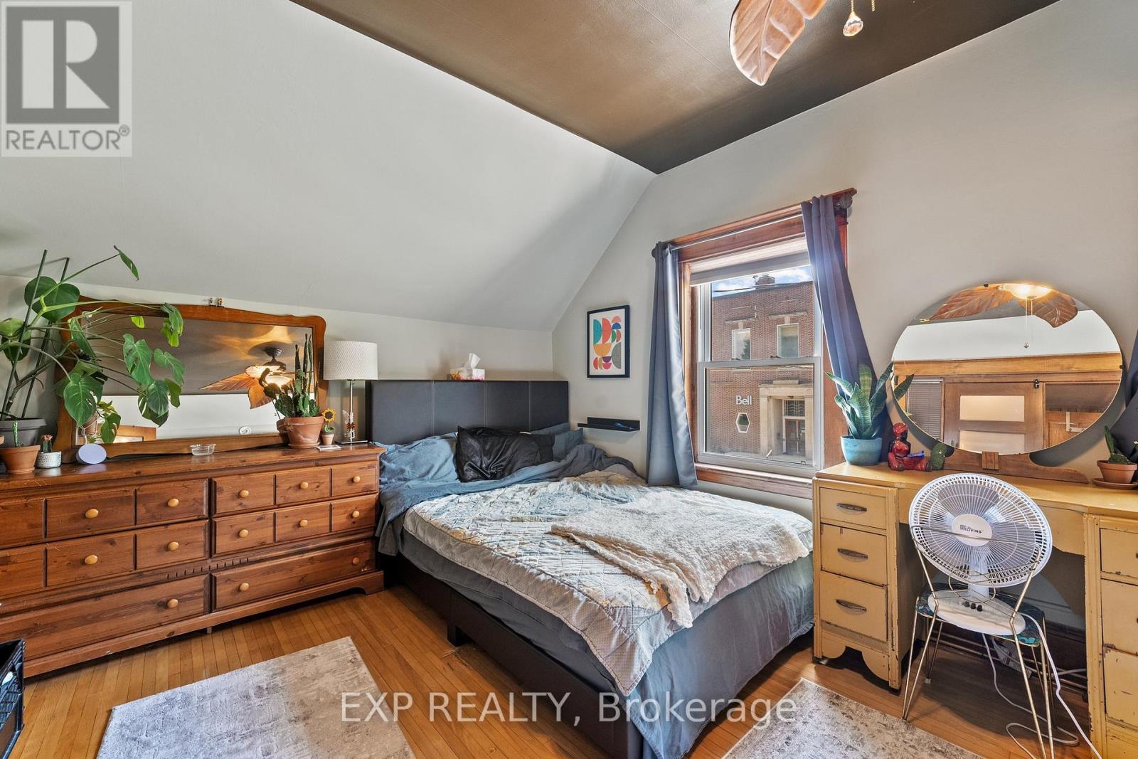 104 William Street N Property Photo 35