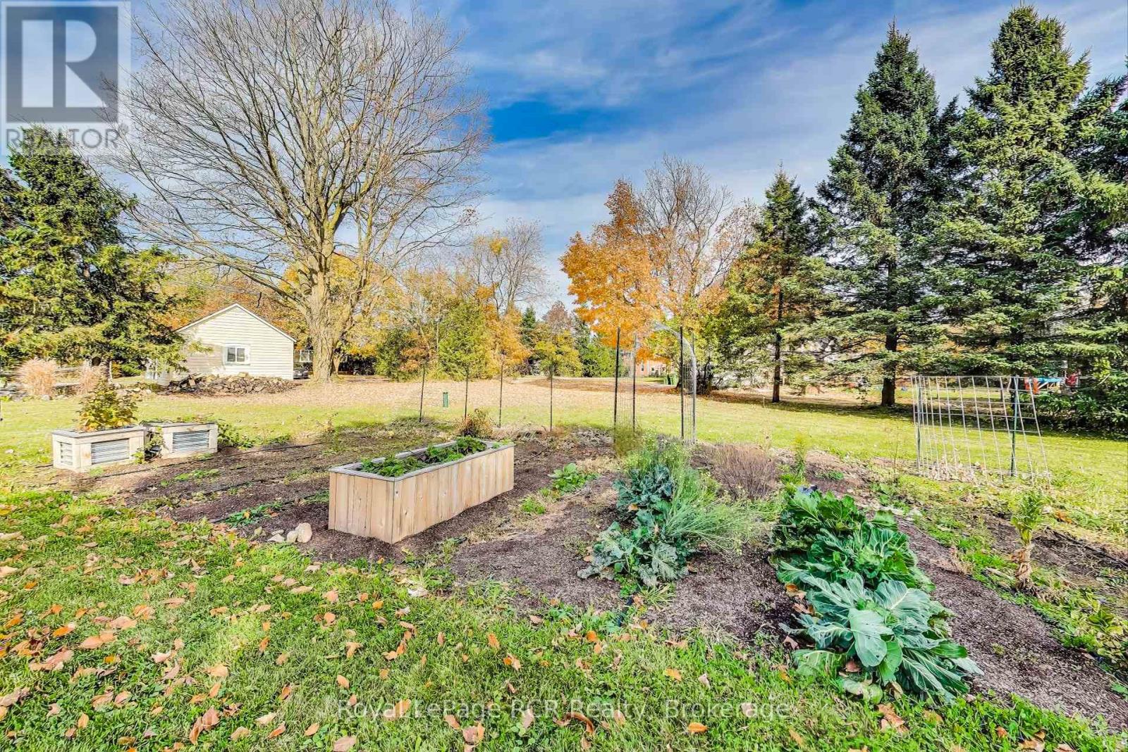 726004 22b Side Road Property Photo 36