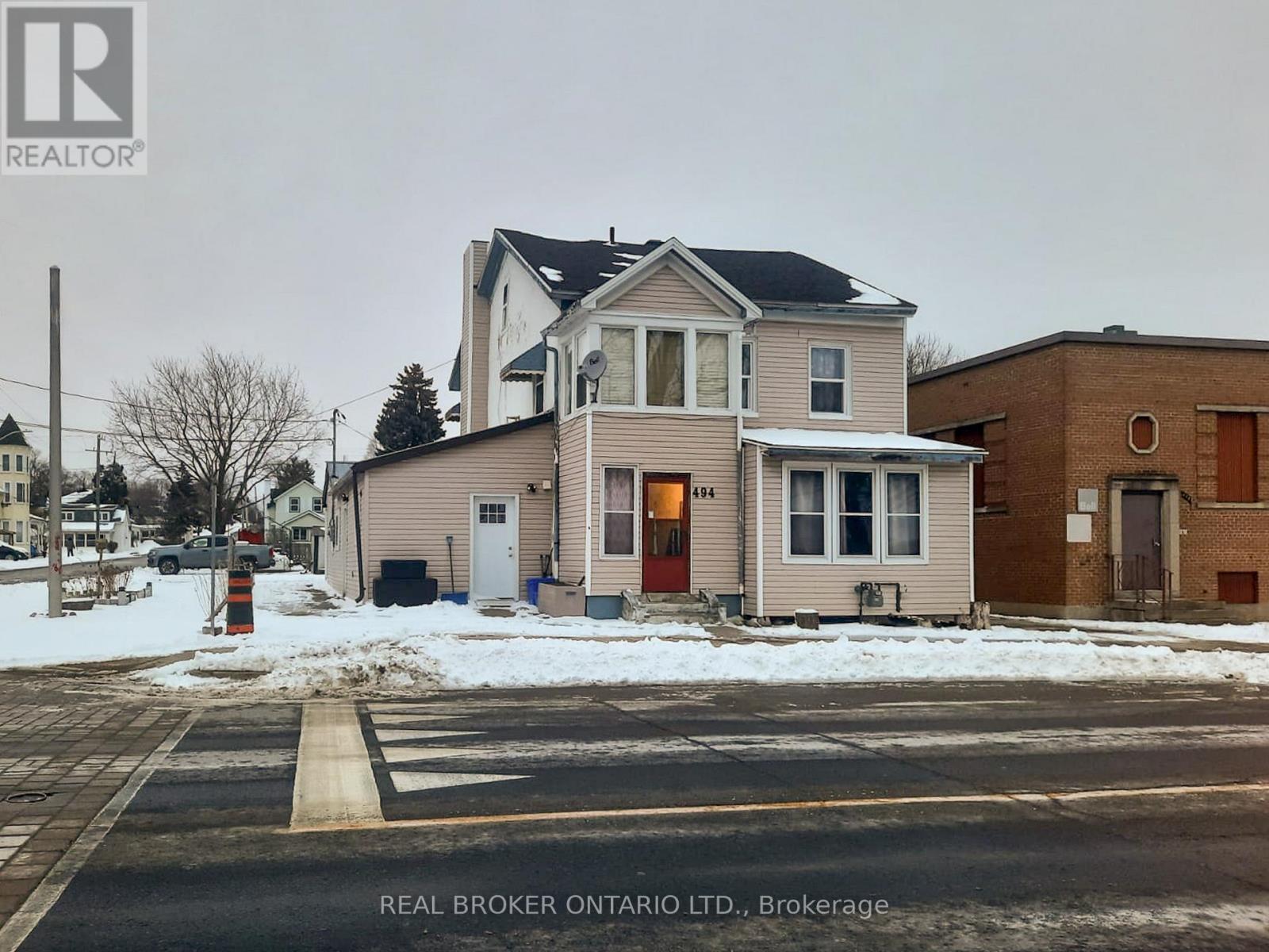 494 King Street W Property Photo