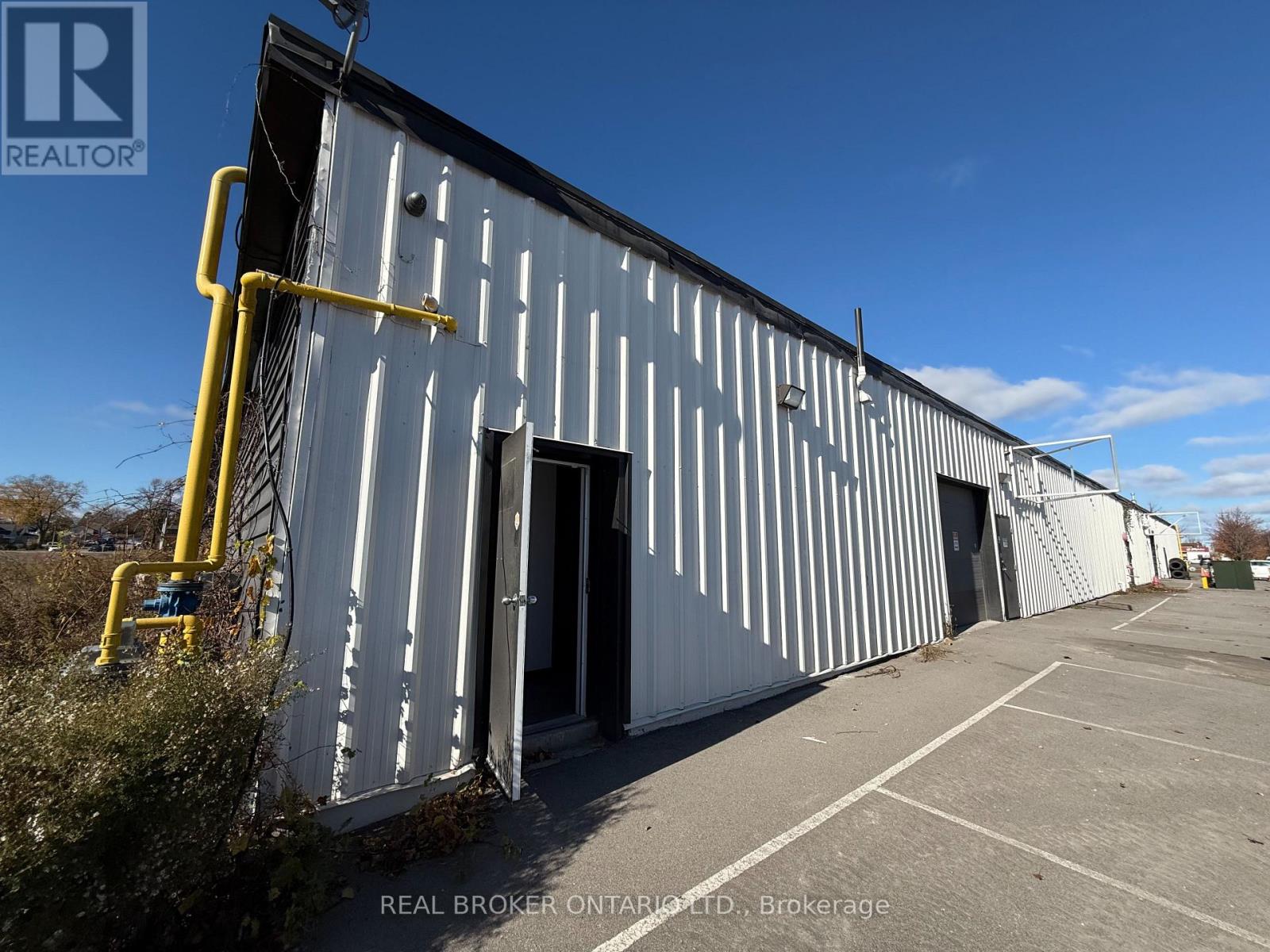 6 - 5900 Thorold Stone Road Property Photo 1