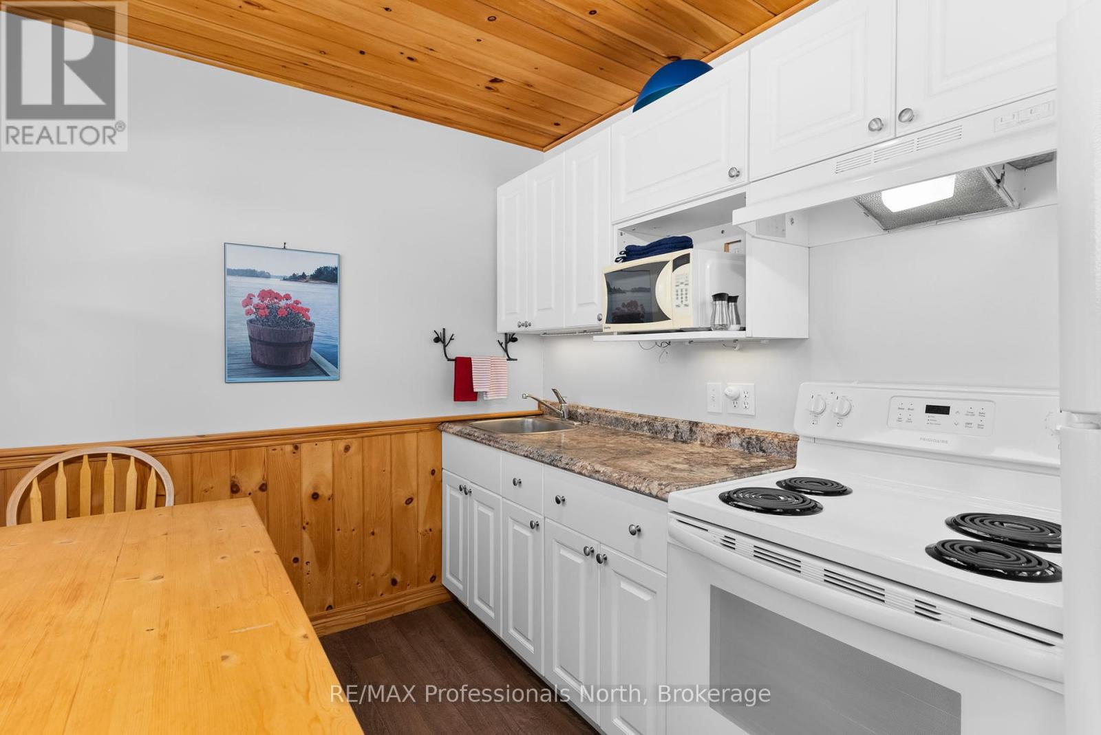 1109 Oxtongue Lake Road Property Photo 28