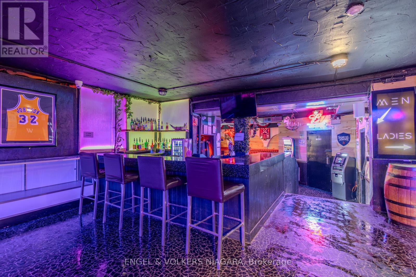 5355 Ferry Street Property Photo 10