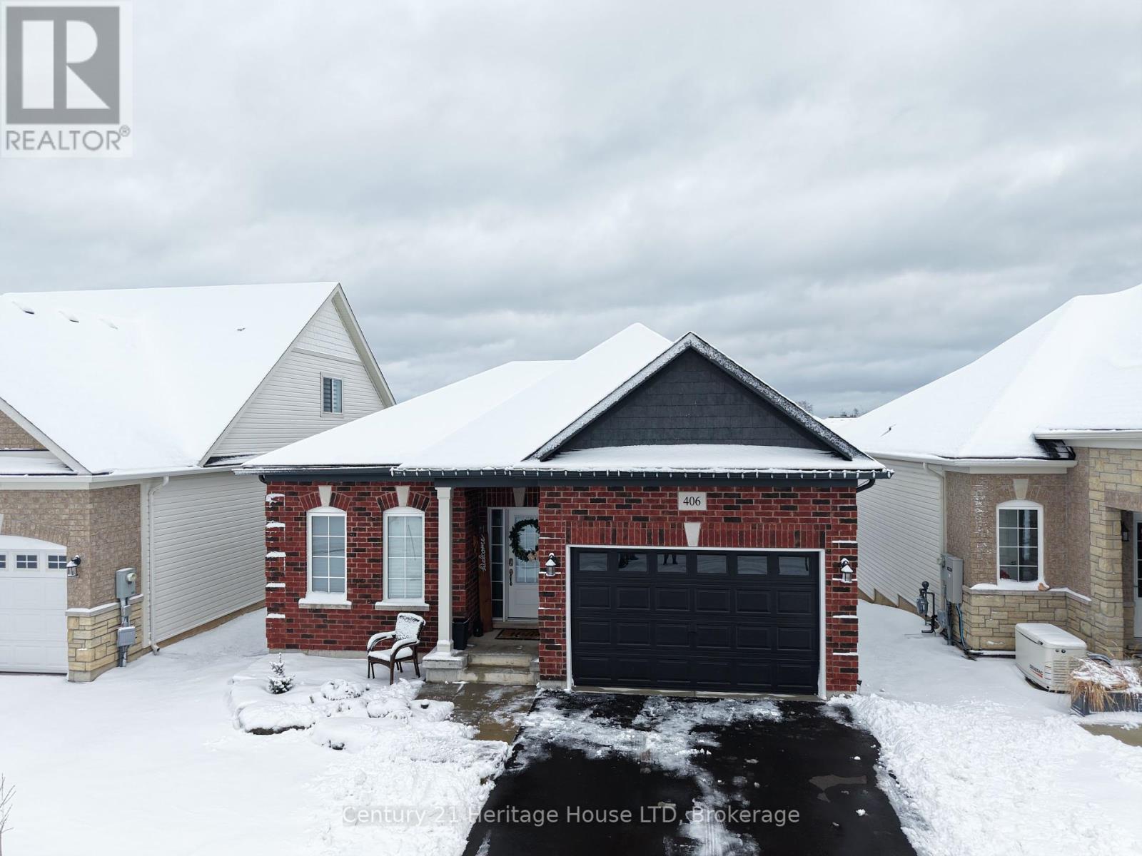 406 HUMMEL CRESCENT Property Photo 1