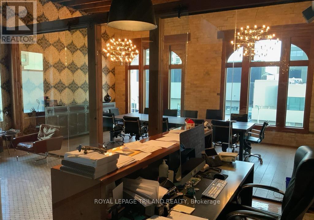 284 Dundas Street Property Photo 7