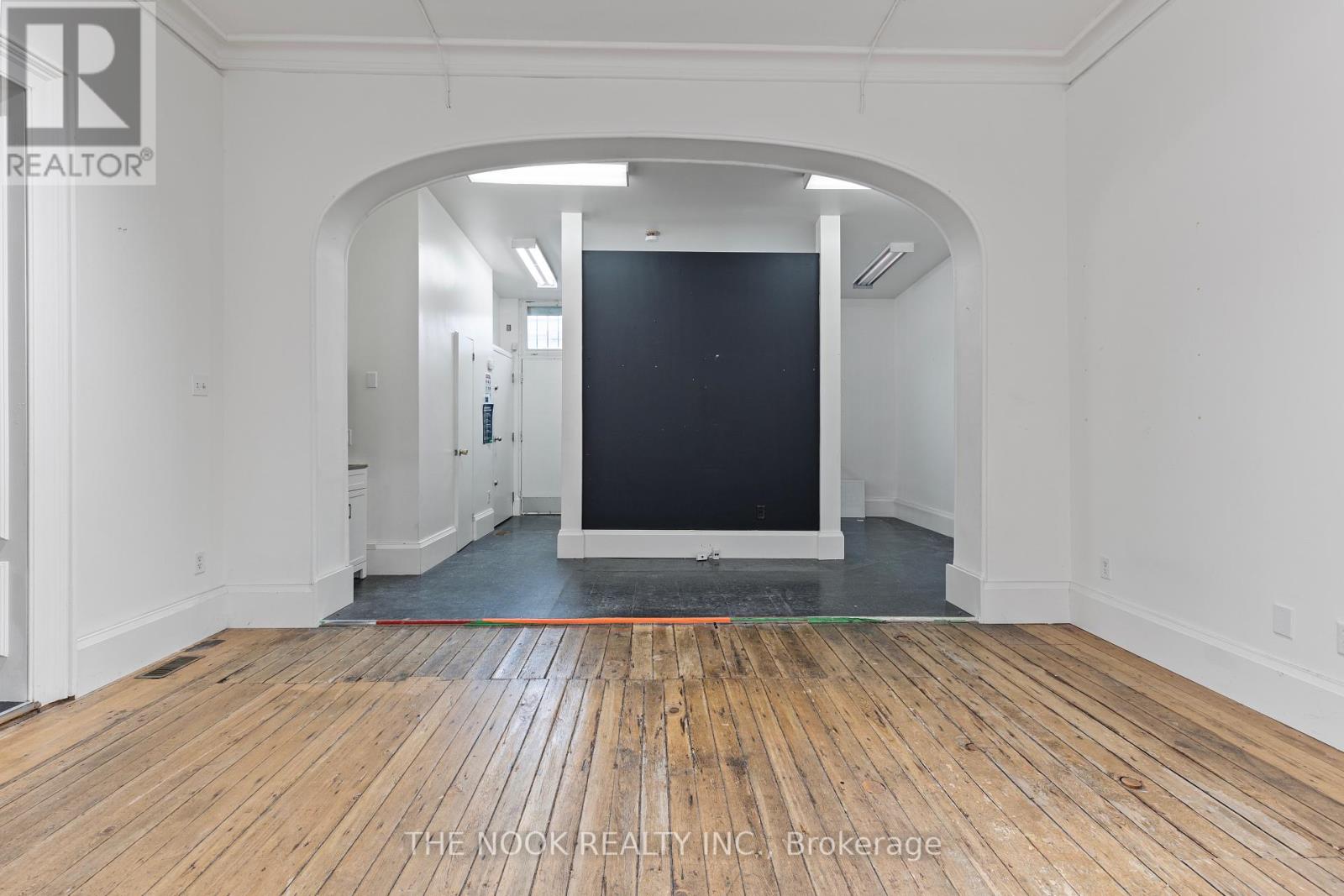 56 Walton Street Property Photo 10