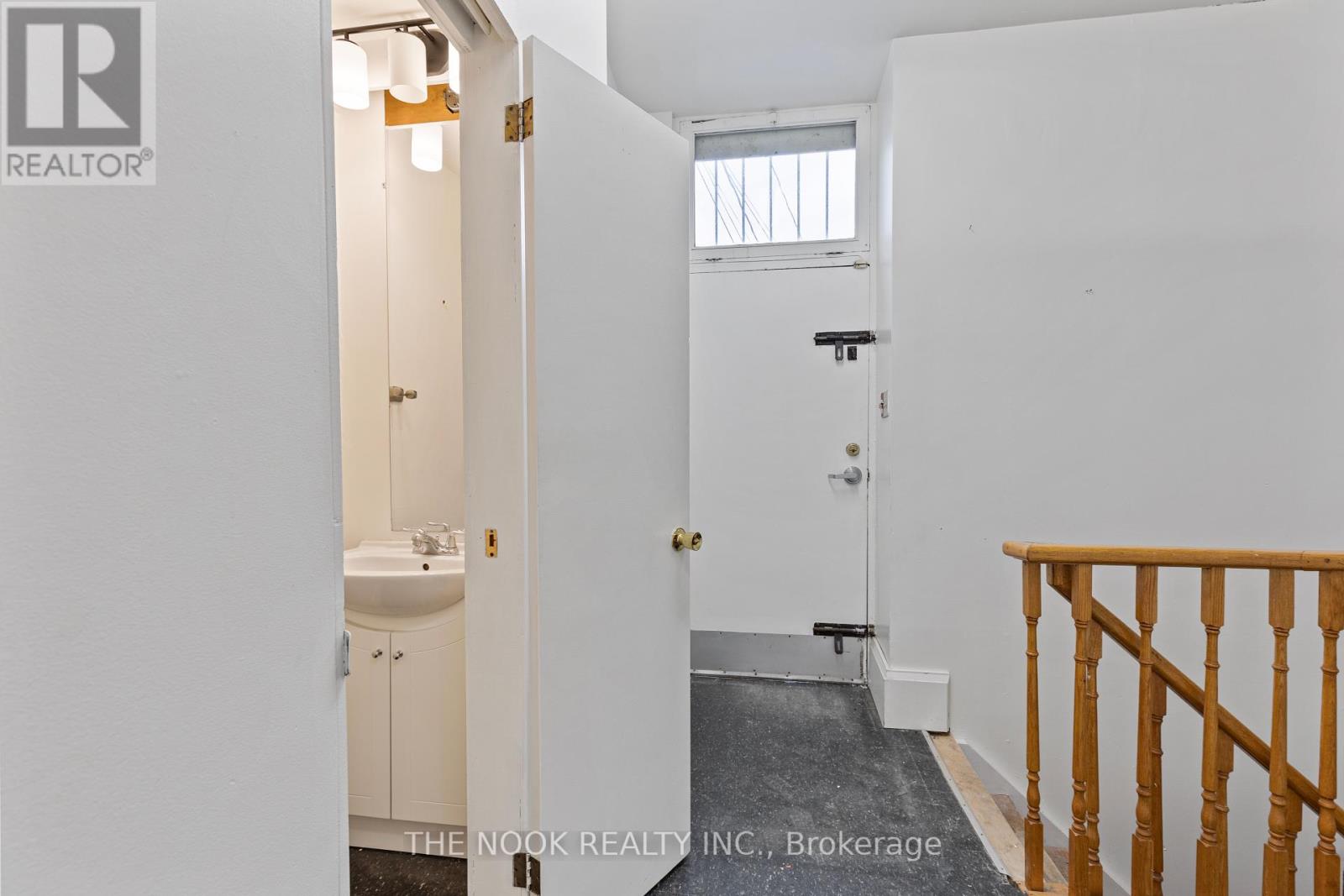 56 Walton Street Property Photo 12
