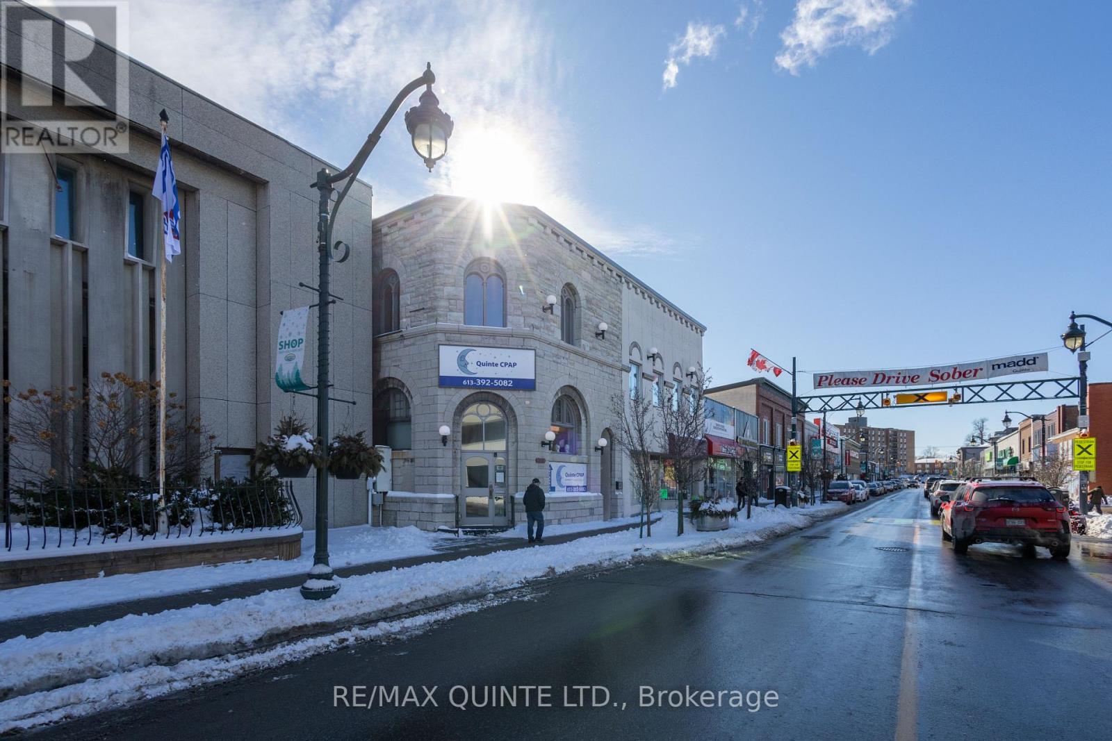 206 - 69-71 Dundas Street W Property Photo 1
