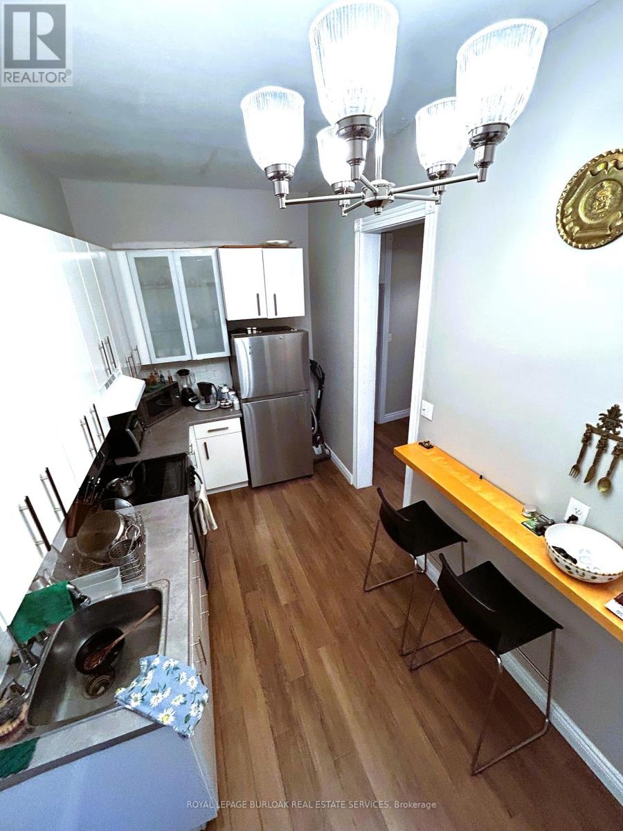 175 John Street S Property Photo 32