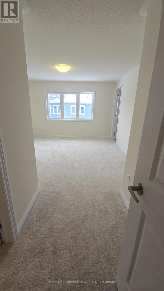 99 Molozzi Street Property Photo 11
