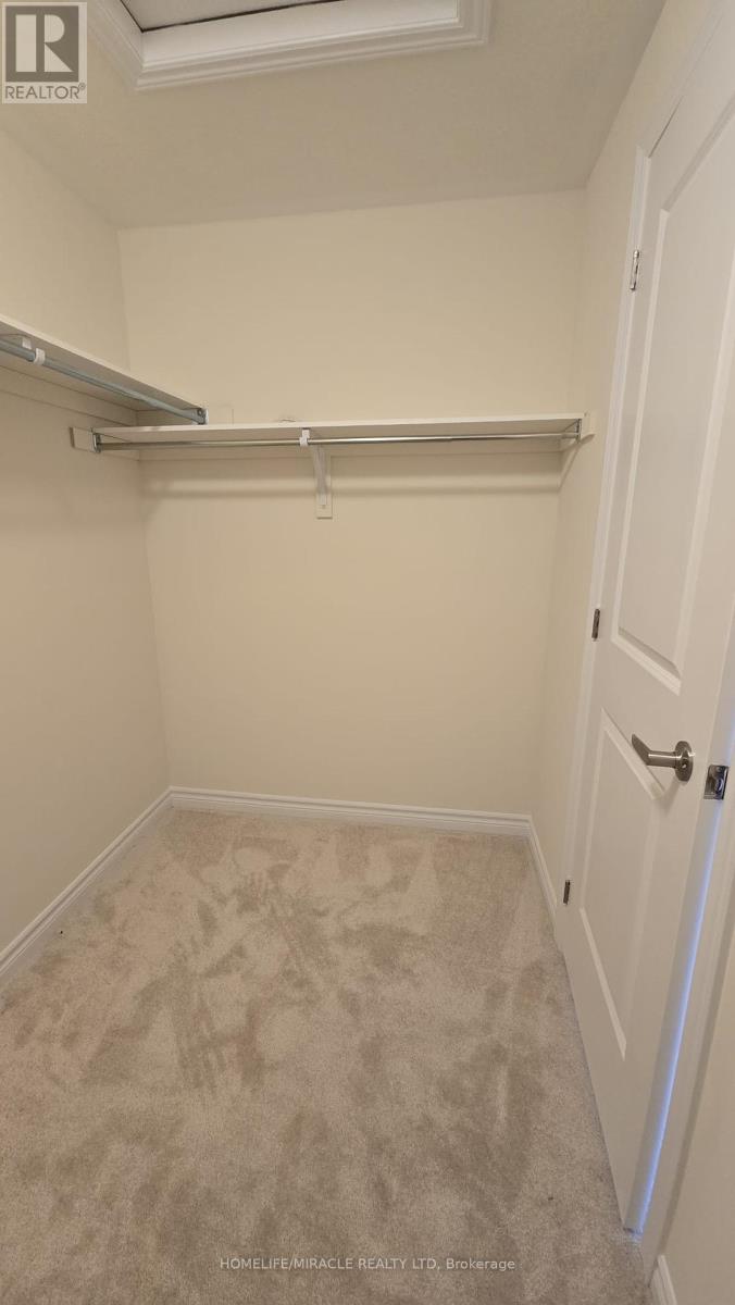 99 Molozzi Street Property Photo 12