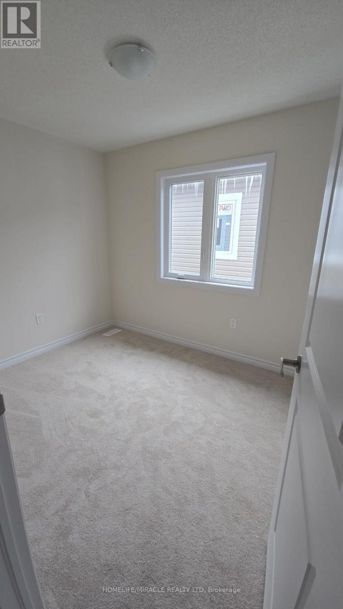 99 Molozzi Street Property Photo 13