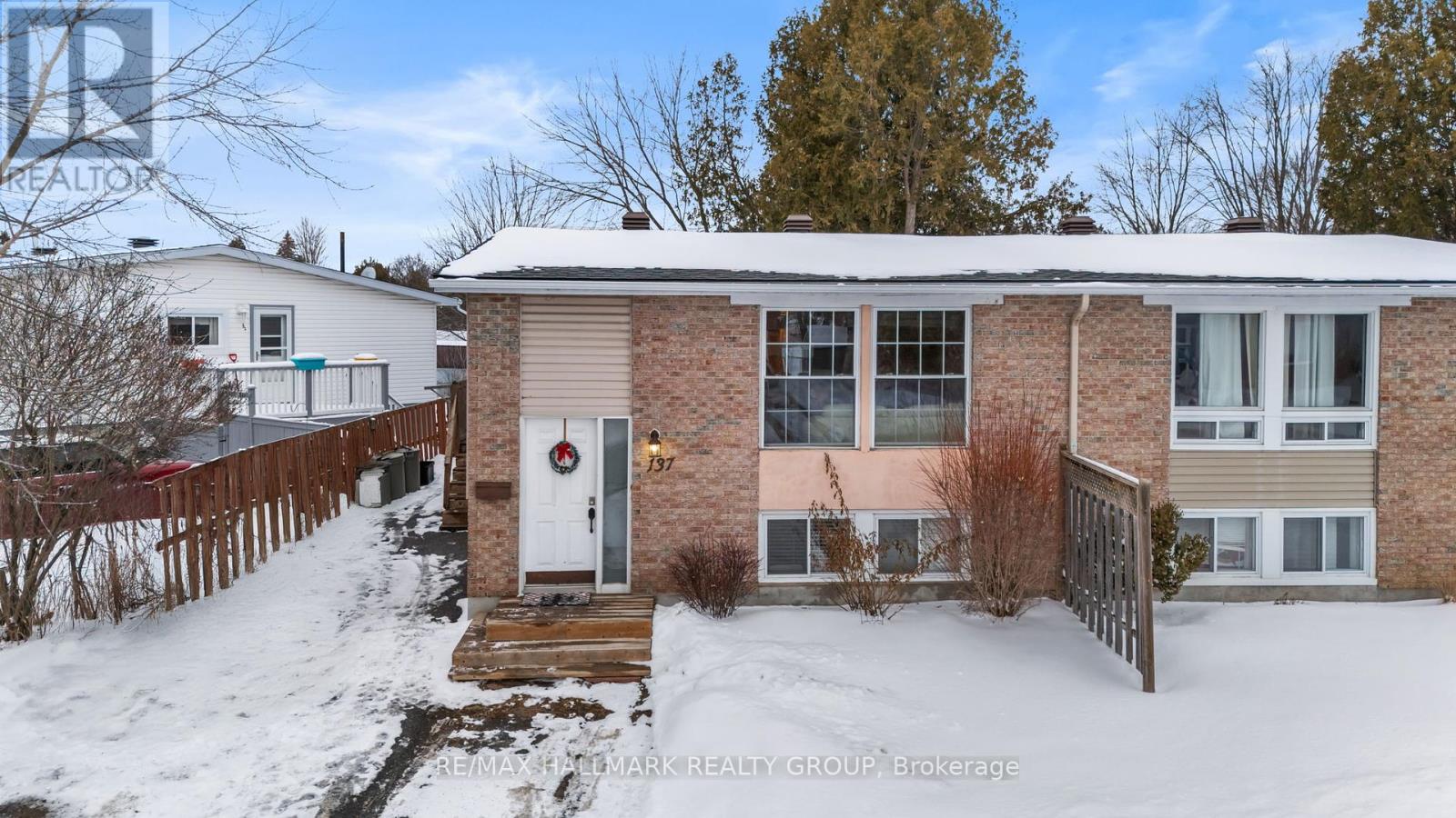 137 Glamorgan Drive Property Photo 3