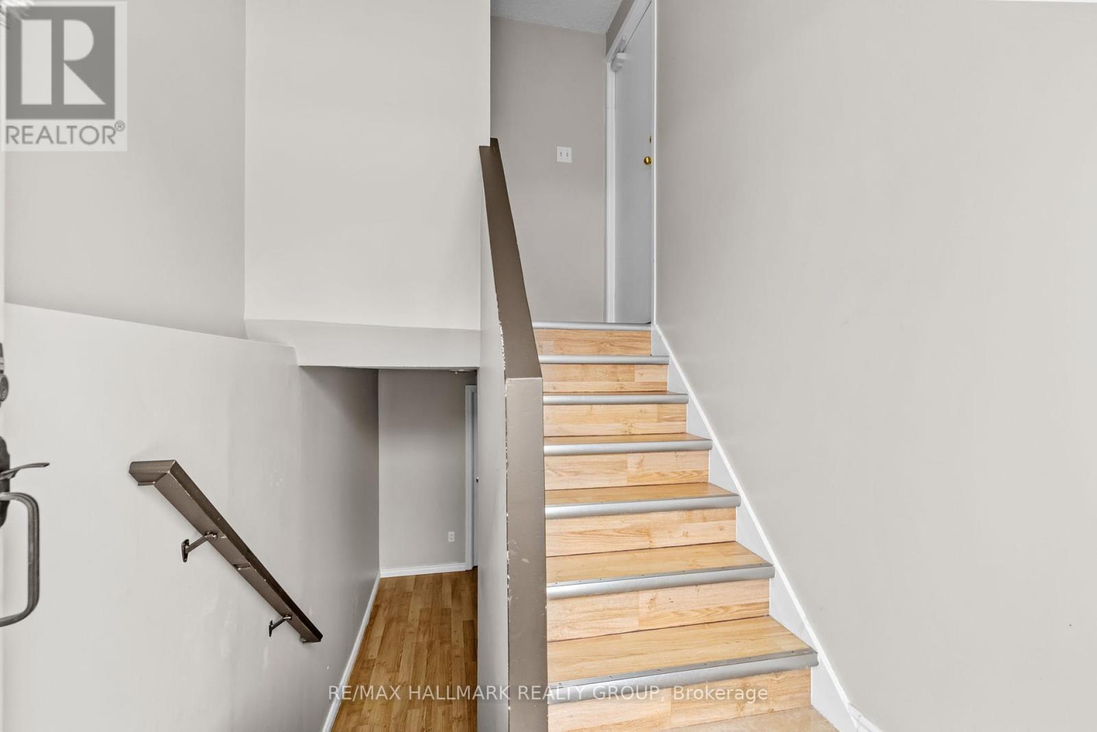 137 Glamorgan Drive Property Photo 9