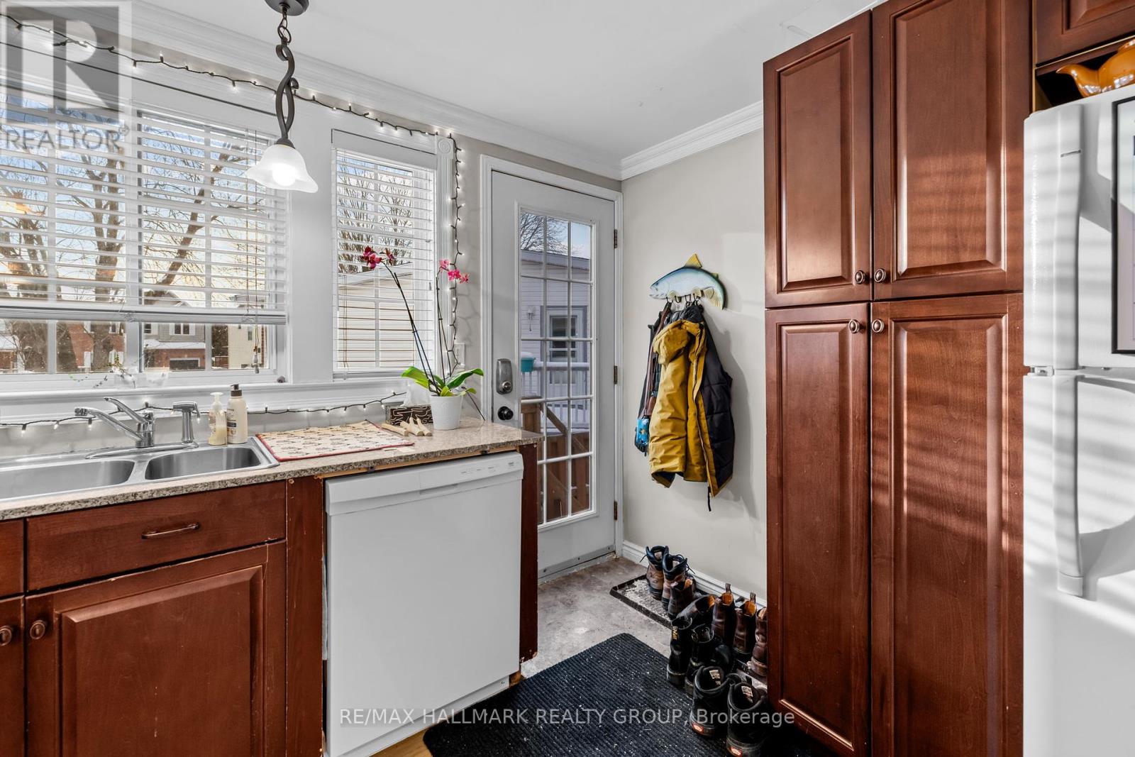 137 Glamorgan Drive Property Photo 16