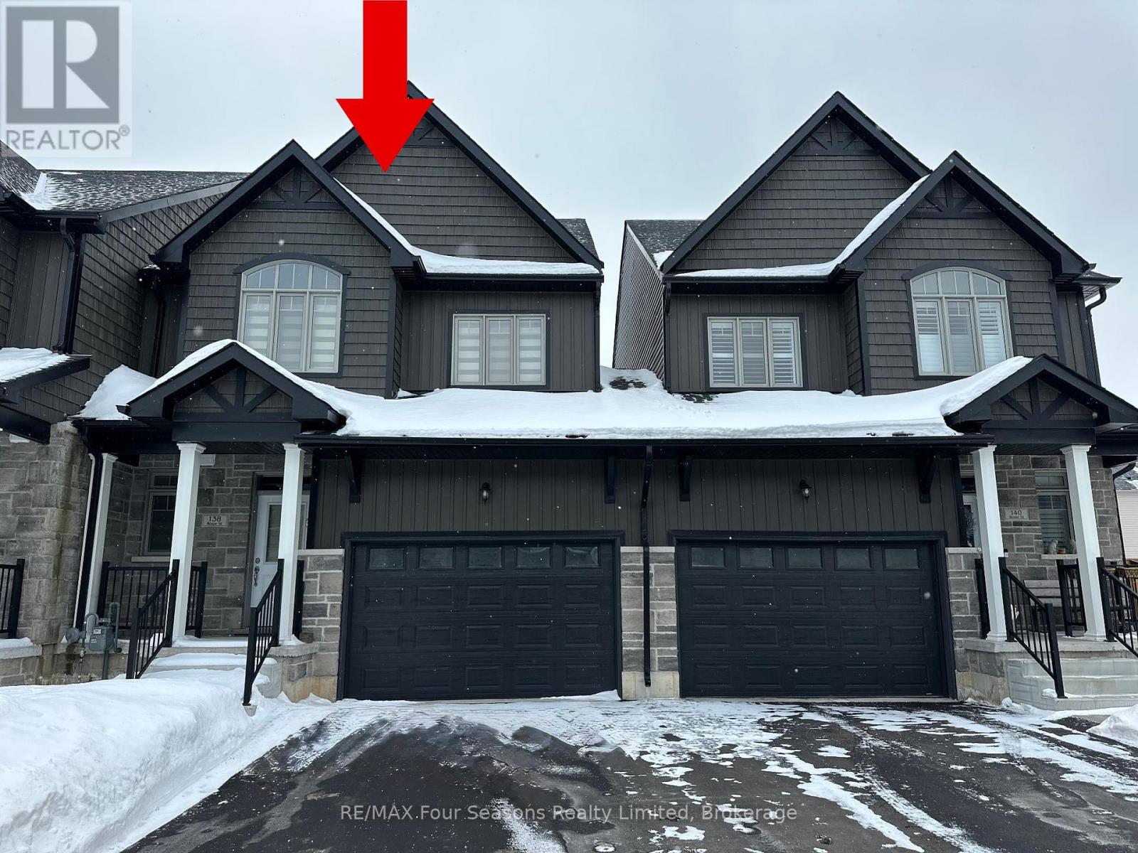 138 Rosie Street Property Photo 1