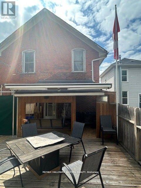 714 Water Street Property Photo 4