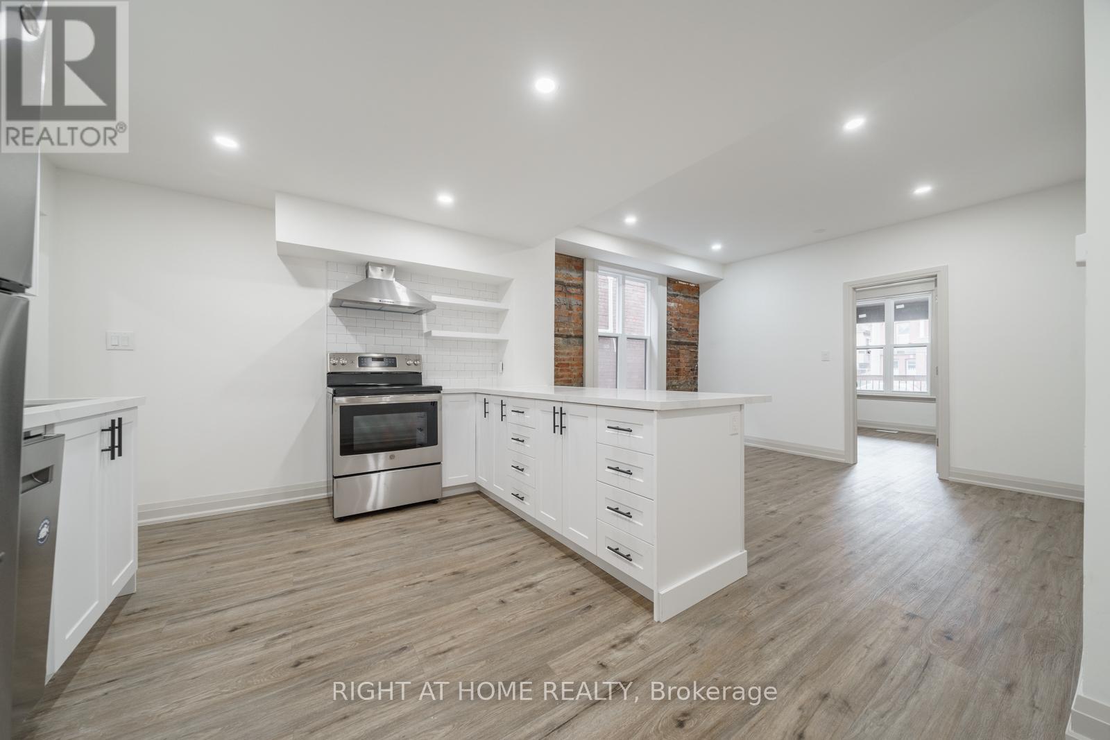 105 Aikman Avenue Property Photo 18