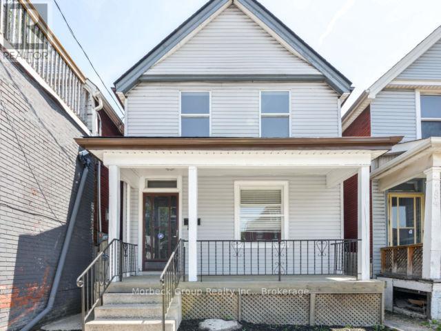 186 Sherman Avenue N Property Photo 2
