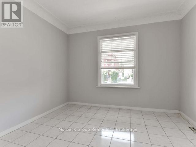 186 Sherman Avenue N Property Photo 5